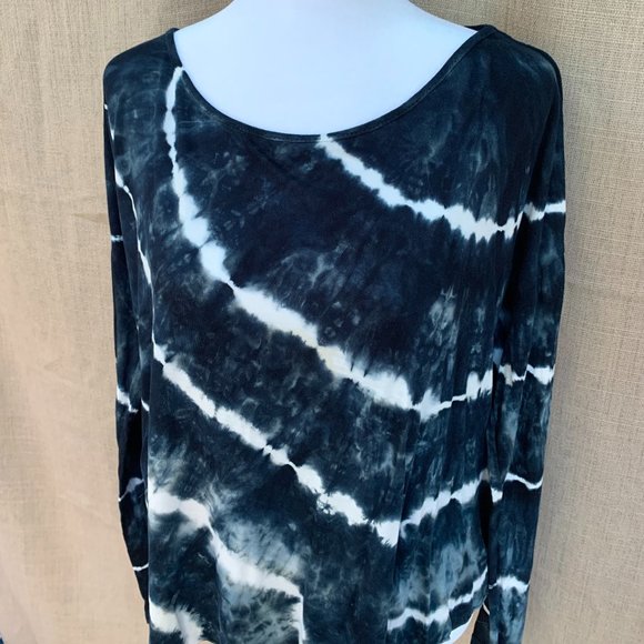 SOLD CLEARANCE PATRONS OF PEACE Boxy Oversized Tie Dye Top - Picture 2 of 13